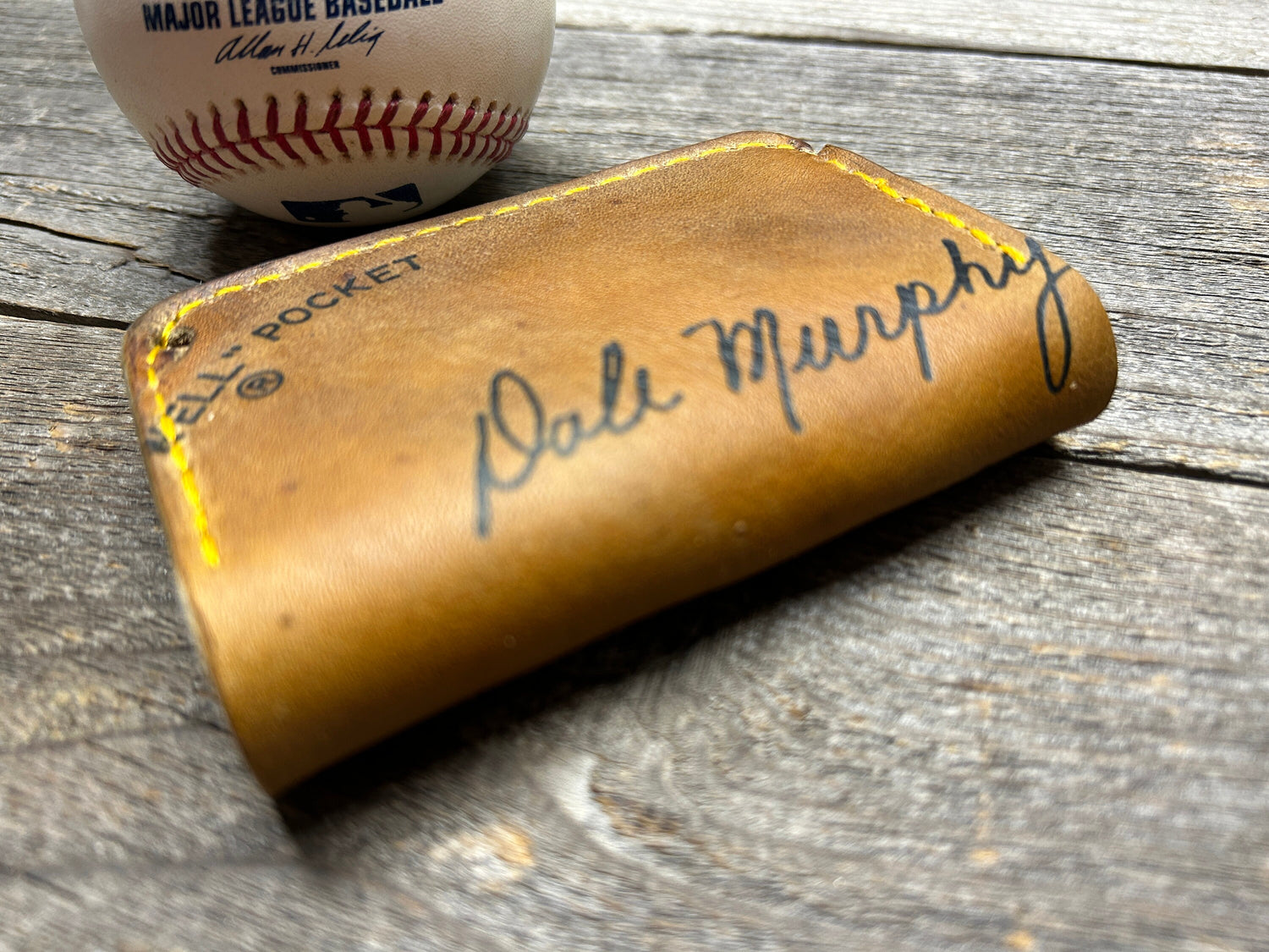 Vintage Rawlings Dale Murphy Baseball Glove Wallet!